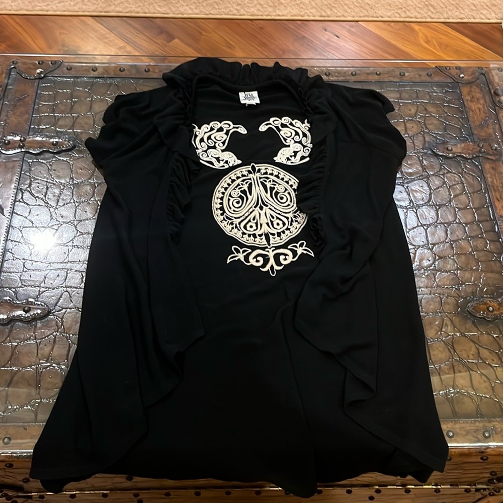 Ivy Jane embroidered short sleeve cardigan